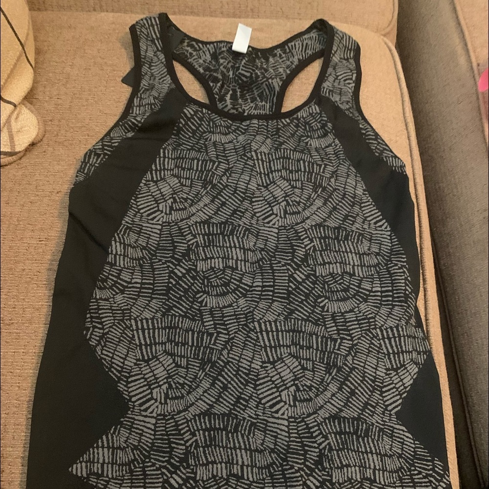 C-MODE athletic blouse black & gray  no back/sleeves about a medium